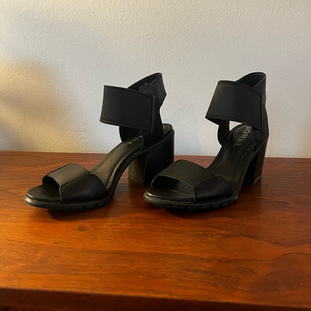 Sorel Wedges Size 8